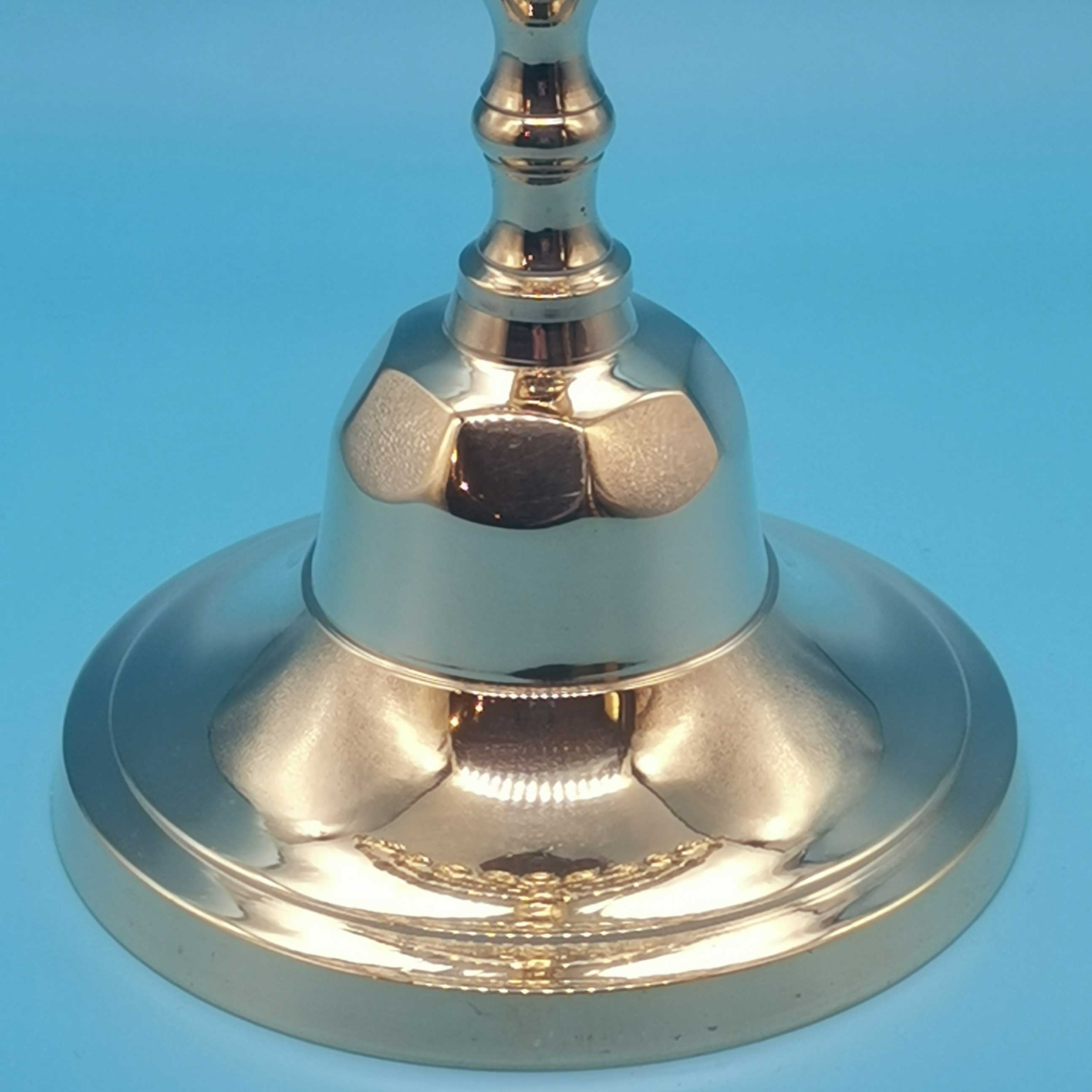 Cette Hanoukia Elegance aura également sa place comme objet de décoration.