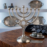 Hanoukia Or et sa Magen David en métal Nikelé